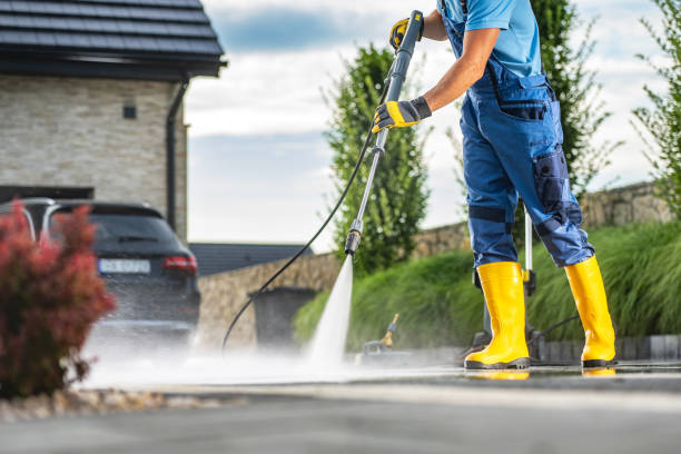 Why Choose Our Certified Pressure Washing Experts for Your Project Needs in Oakwood, IL?